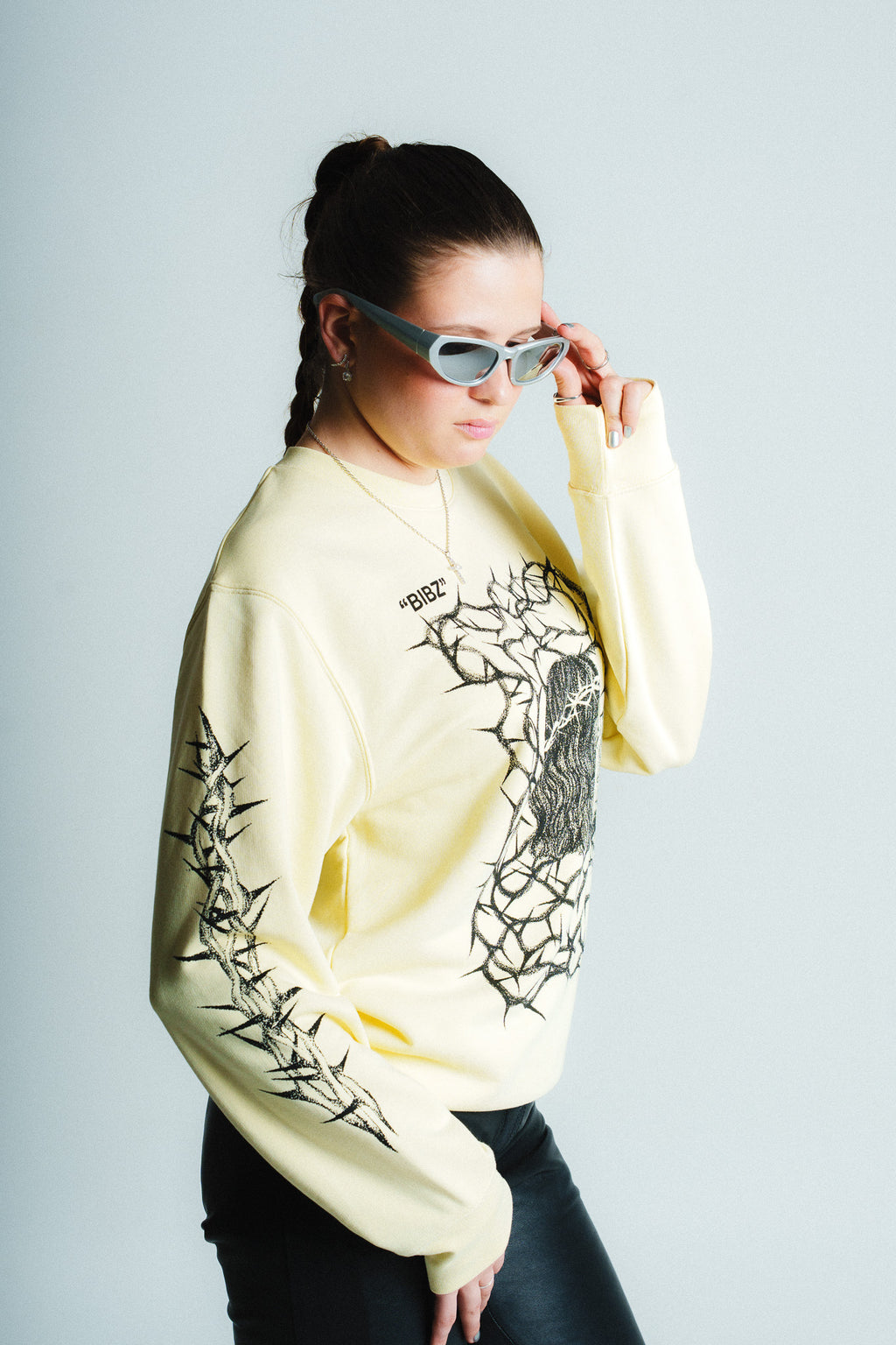 "VINE" BUTTER CREWNECK