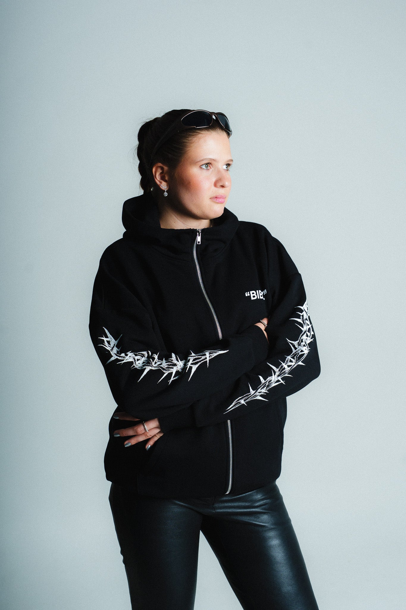 "VINE" BLACK ZIP HOODIE