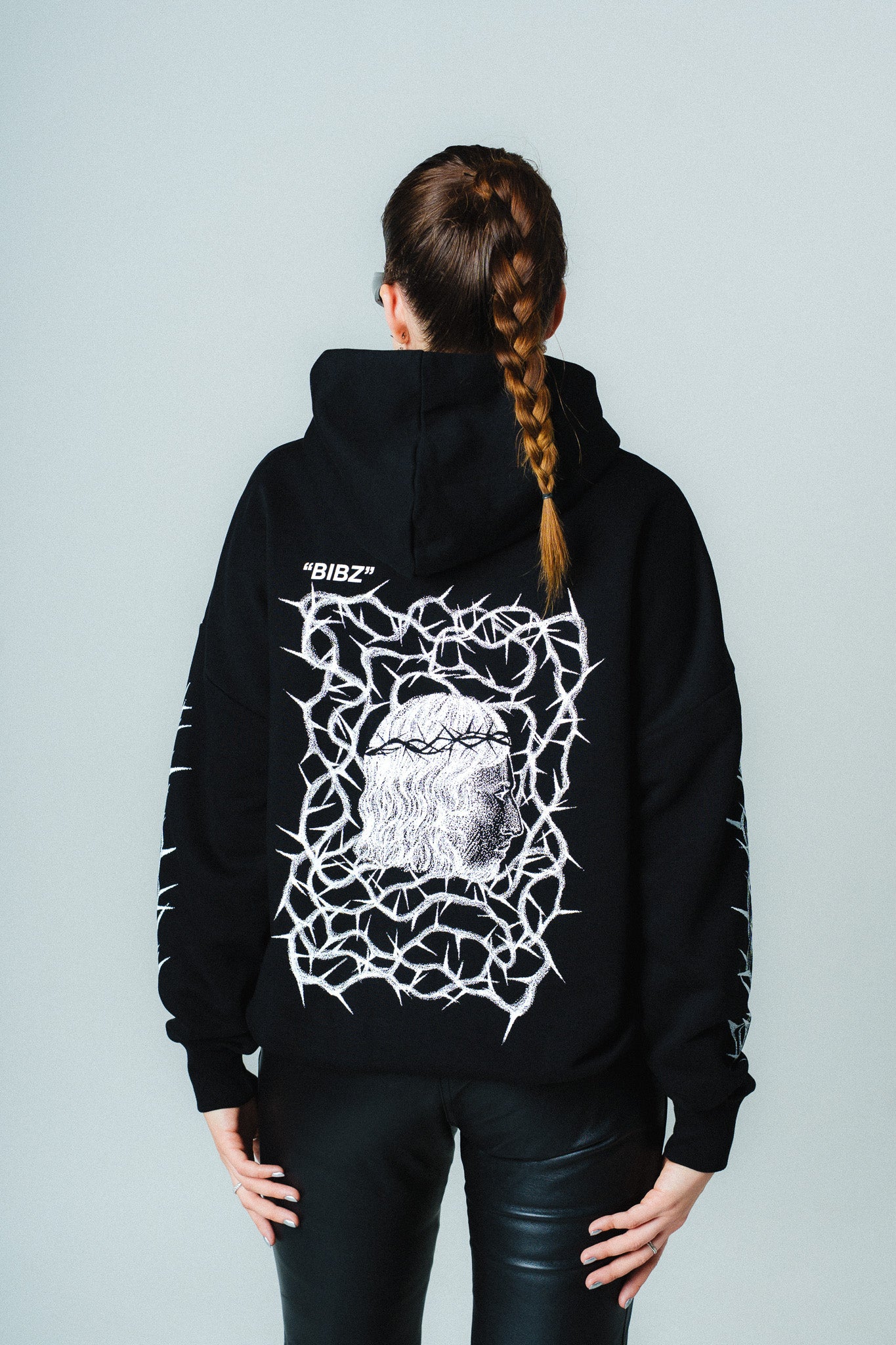 "VINE" BLACK ZIP HOODIE